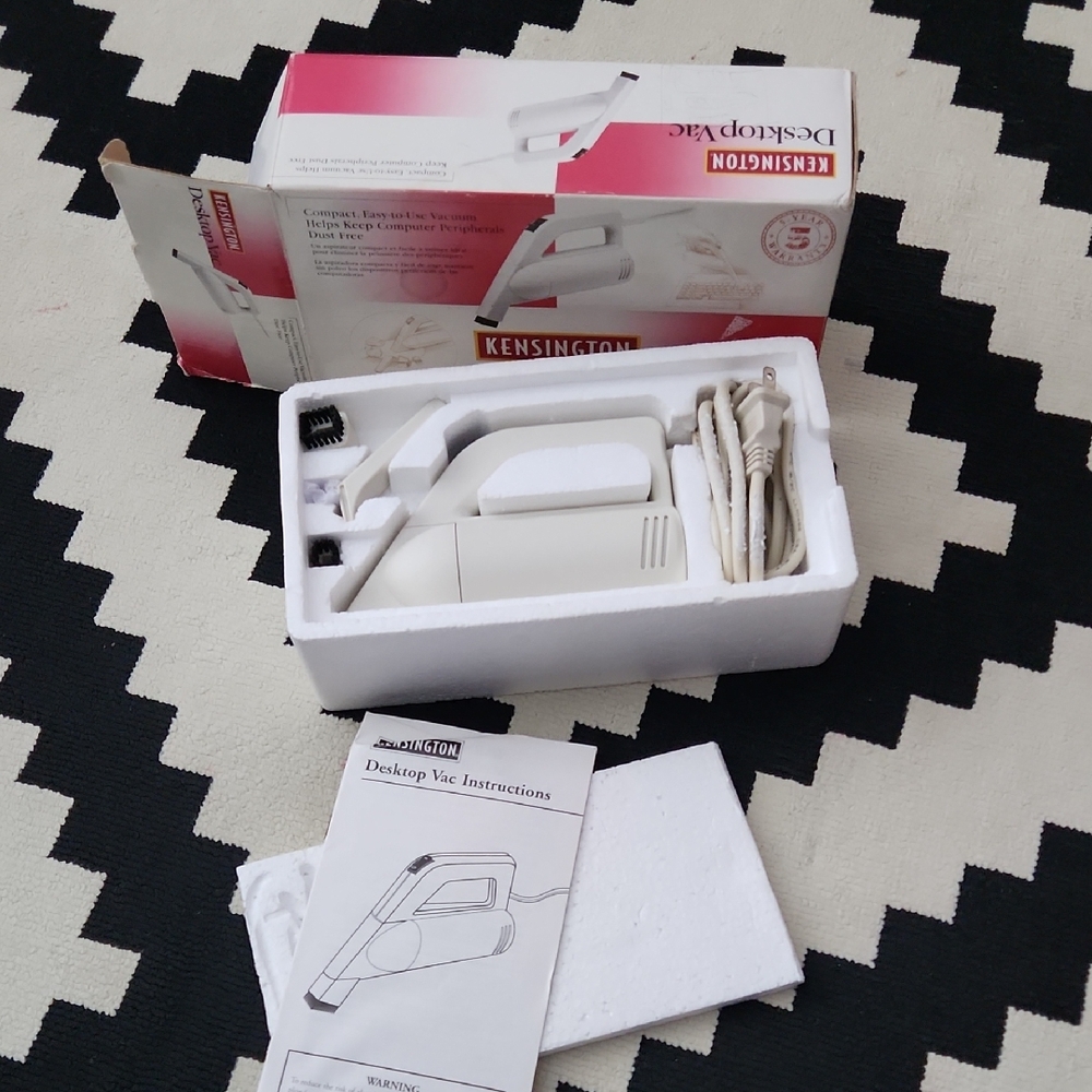 Kensington Desktop Vacuum Cleaner